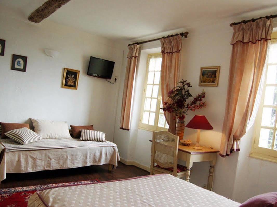 Hotel La Bellaudiere 2*